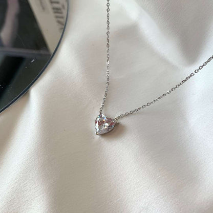 [Amore Jewelry]Heart Shape Main Stone Pendant Collarbone Necklace