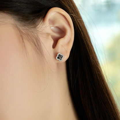 [Amore Jewelry]Four-Leaf Clover Flower Shaped Earrings