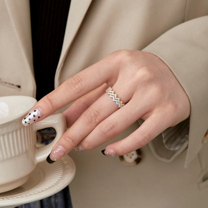 [Amore Jewelry]Delicate Enchanting Wave Shape Daily Ring