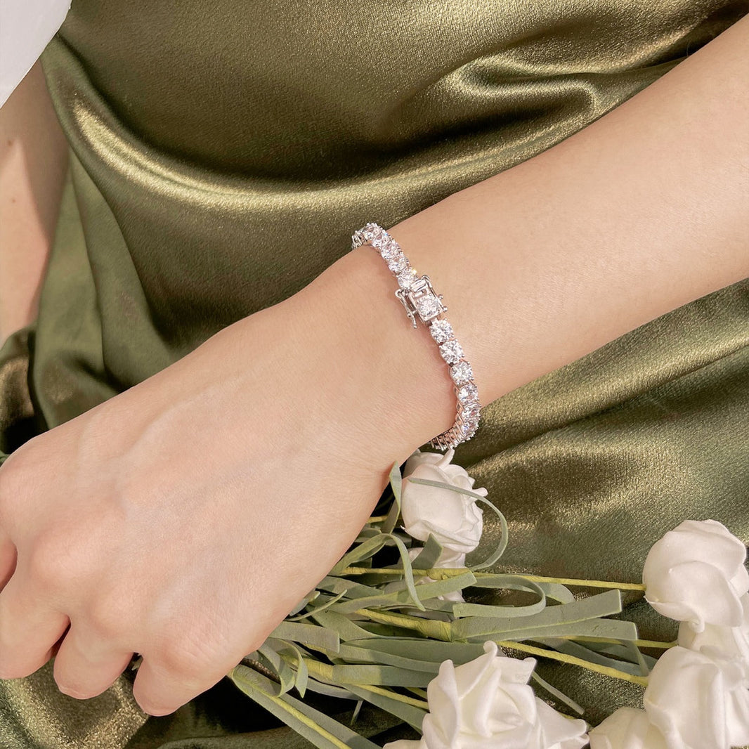 [Amore Jewelry]Ornate Sparkling Round Cut Wedding Bracelet