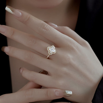 [Amore Jewelry]Luxurious Eternity Flower Shape Banquet Ring