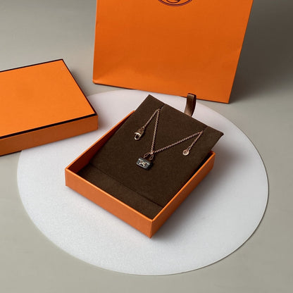 [Amore Jewelry]CONSTANCE BLACK PEDANT PINK GOLD NECKLACE