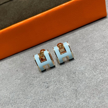 [Amore Jewelry]POP H SKY BLUE STUD EARRINGS