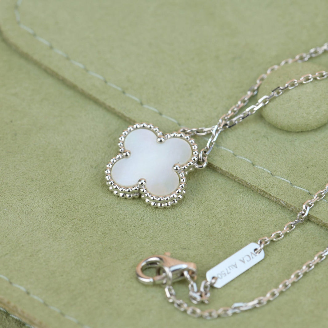 [Amore Jewelry]CLOVER  15MM WHITE MOTHER-OF-PEARL SILVER