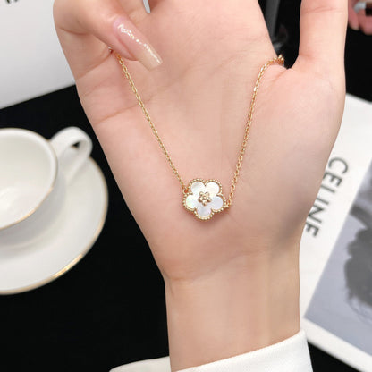 [Amore Jewelry]LUCKY WHITE MOP PLUM BLOSSOM  BRACELET
