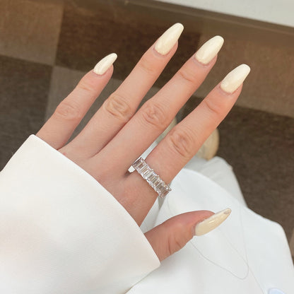 [Amore Jewelry]0.75 Carat Elegant Emerald Cut Tennis Ring