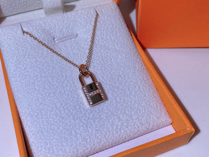 [Amore Jewelry]HM ADVANCED NICHE LOCK HEAD NECKLACE DIAMONDS