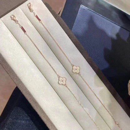 [Amore Jewelry]CLOVER SINGLE FLOWER BRACELET