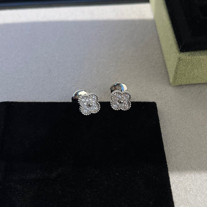 [Amore Jewelry]CLOVER MINI DIAMOND STUD EARRINGS